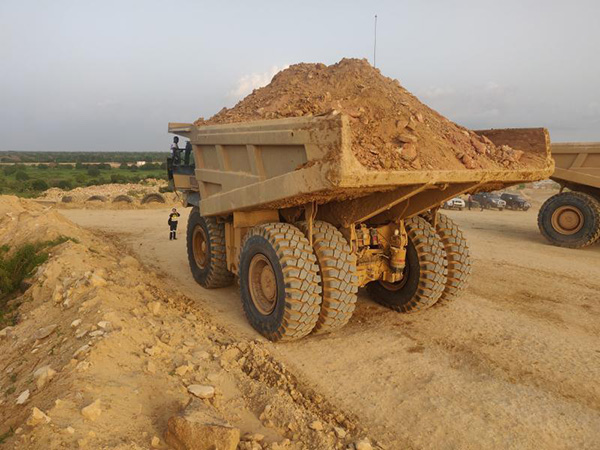 Duras Minería medio Ambiente en África;ningún desafío para estos LUAN 33.00R51 Fuera de la Carretera, los Neumáticos