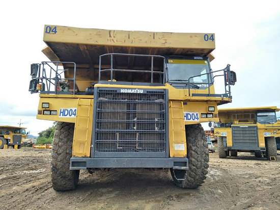 una mina más de carbón del mercado de la India usando masivamente neumáticos otan gigantes luan